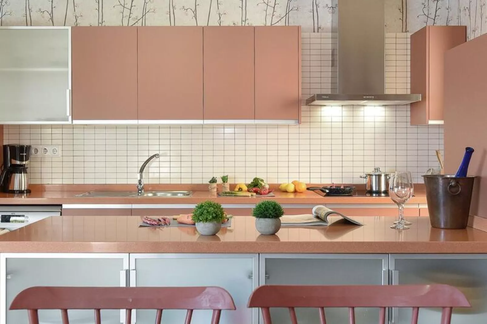 Par 4 Villa 18-Kitchen