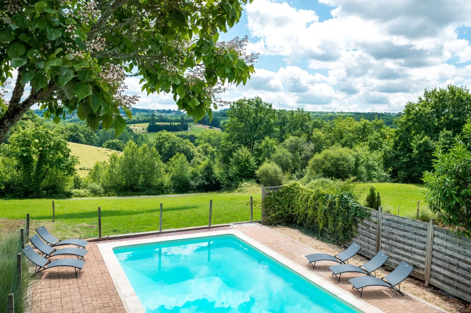 Maison Olivier 4P-View summer