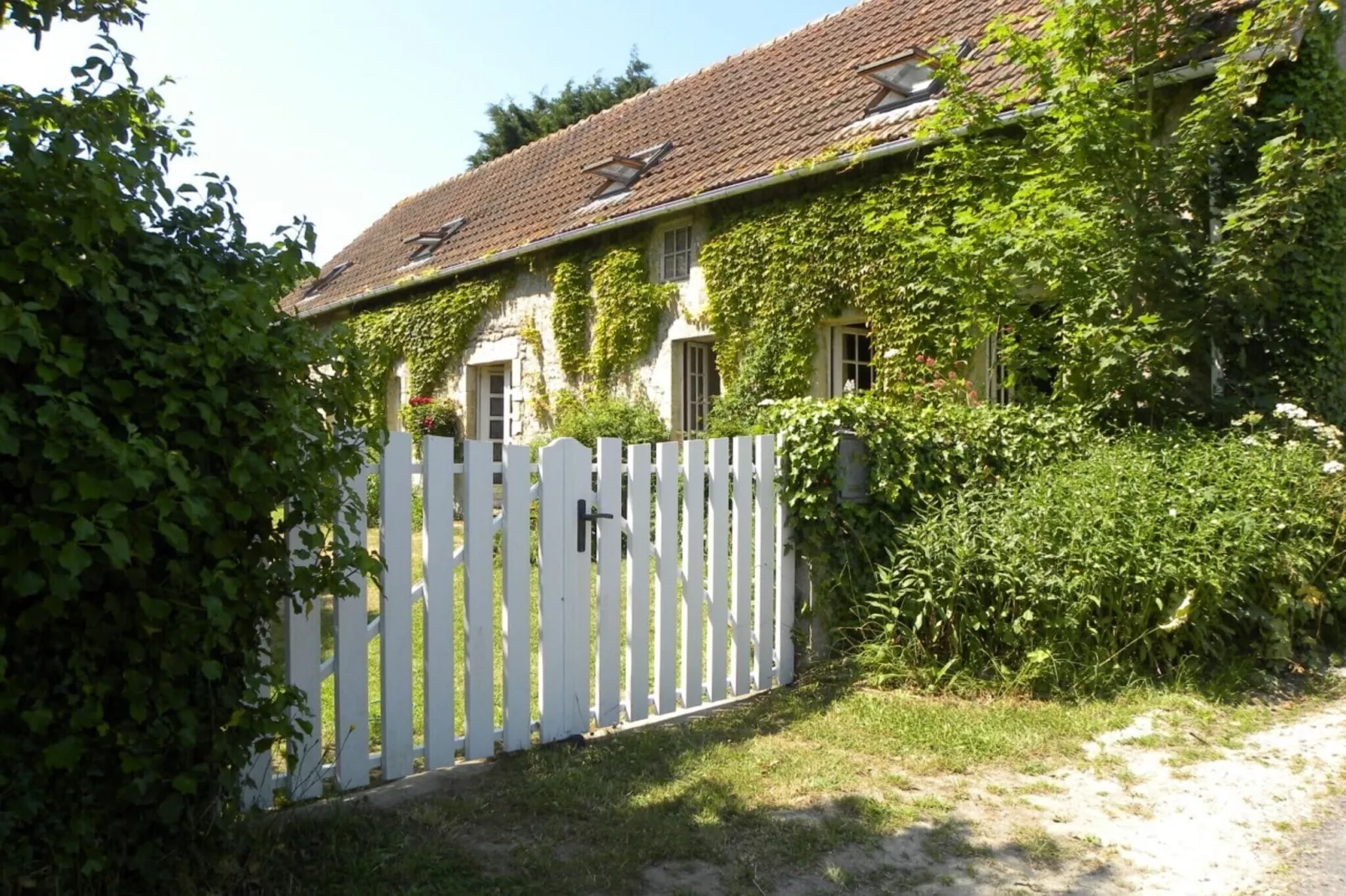 MAISON VIROLE-Hall d'accueil