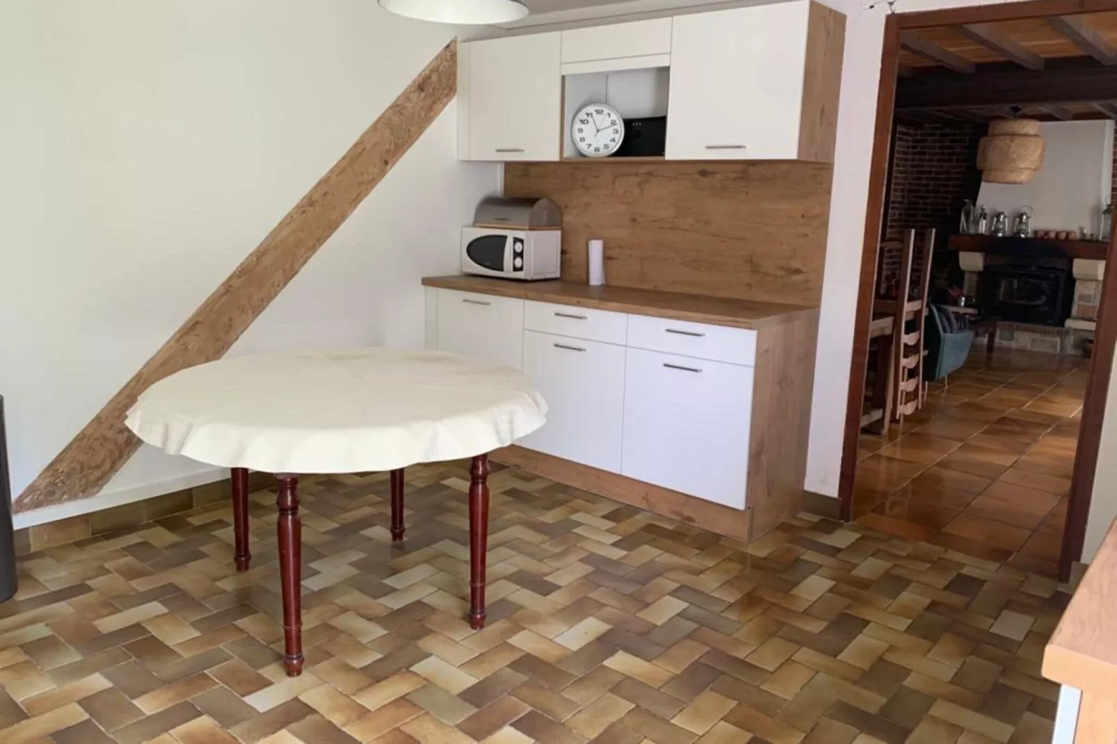 MAISON VIROLE-Cuisine