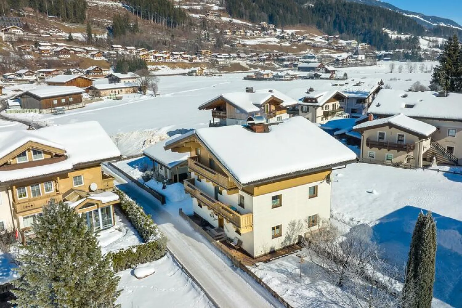 Ferienwohnungen Johann und Eva-Exterior winter