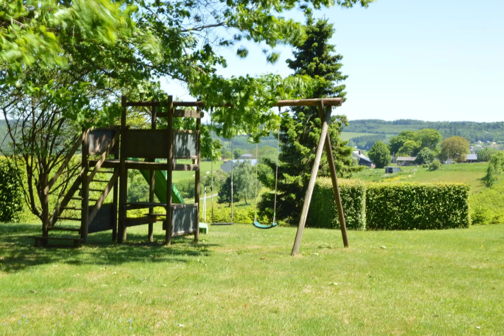 Les Chenets-Gardens summer