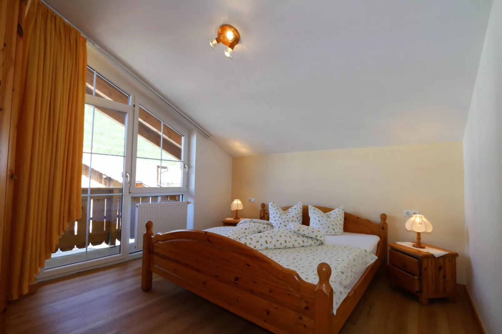 Wirtlerhaus Bichlbach - 6 Personen-Schlafzimmer