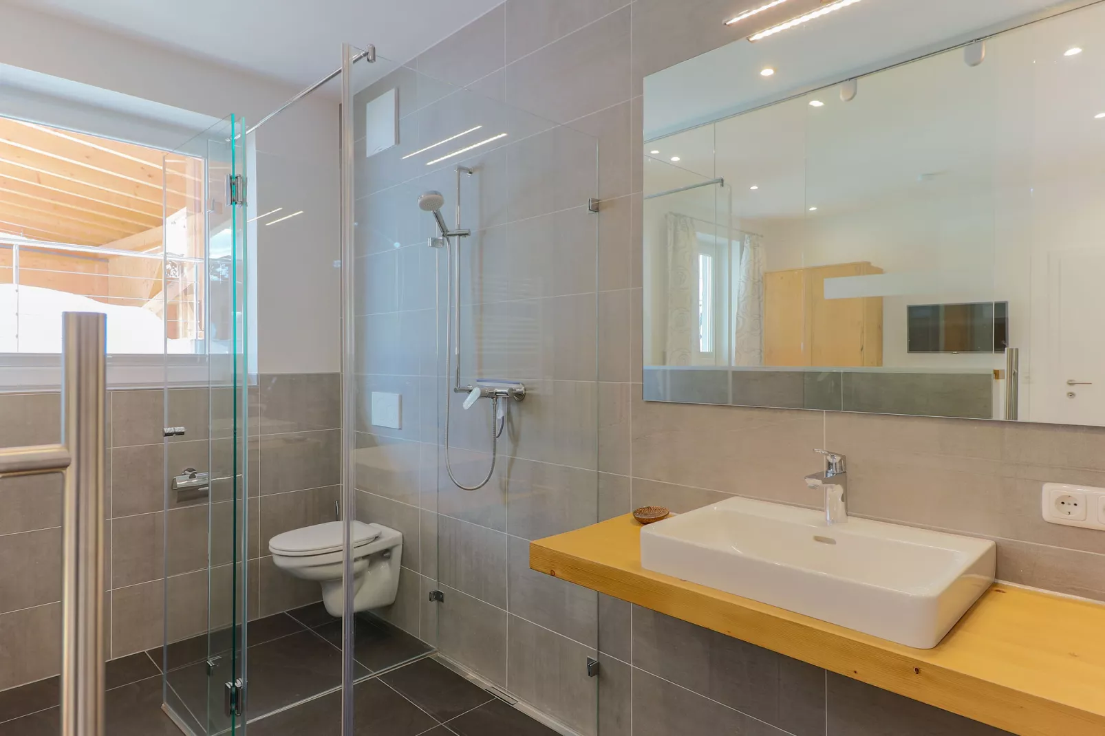 Haus Marigold / 16 pax-Badezimmer