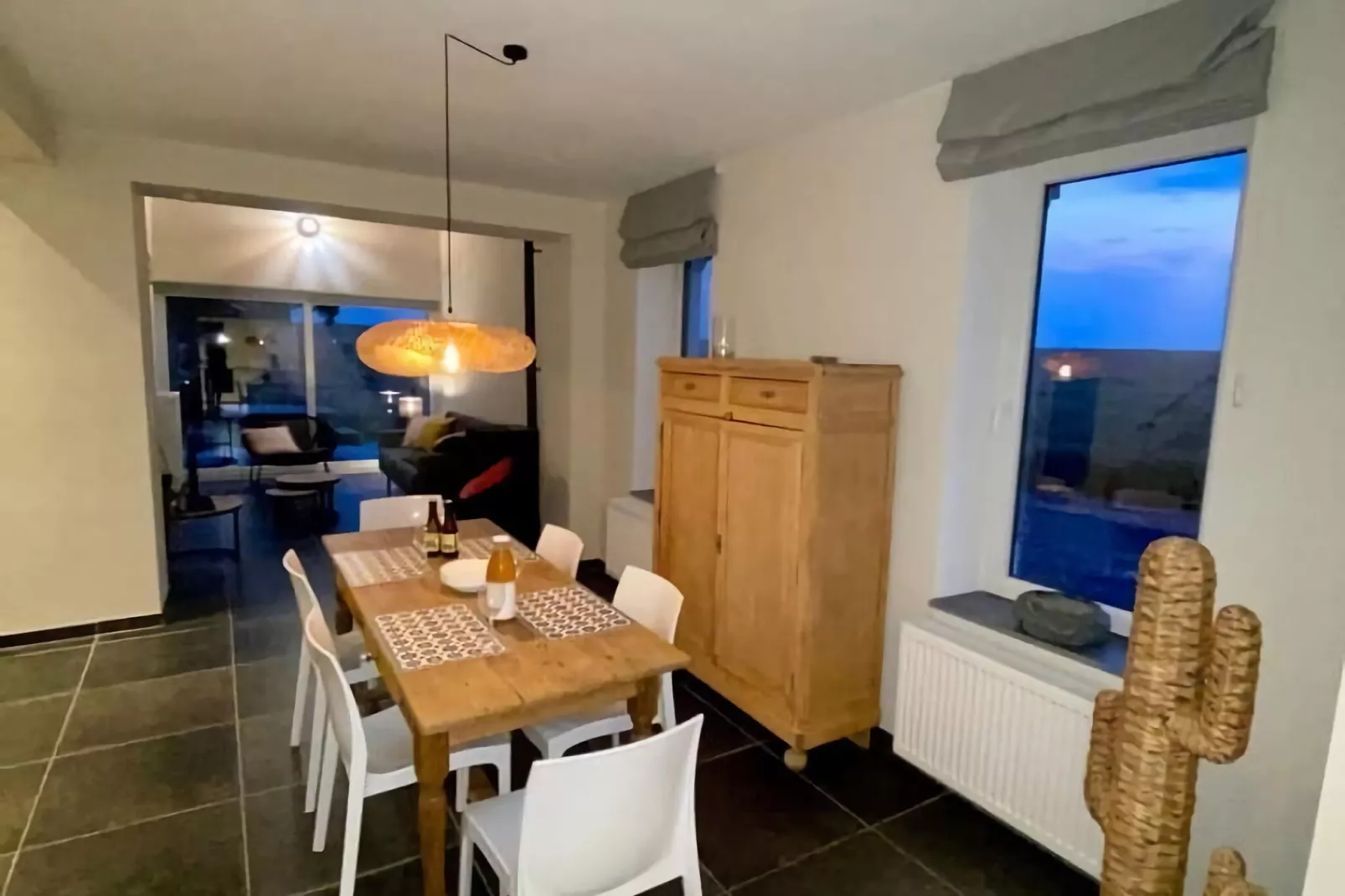 Petit gite des 4 filles-Dining room