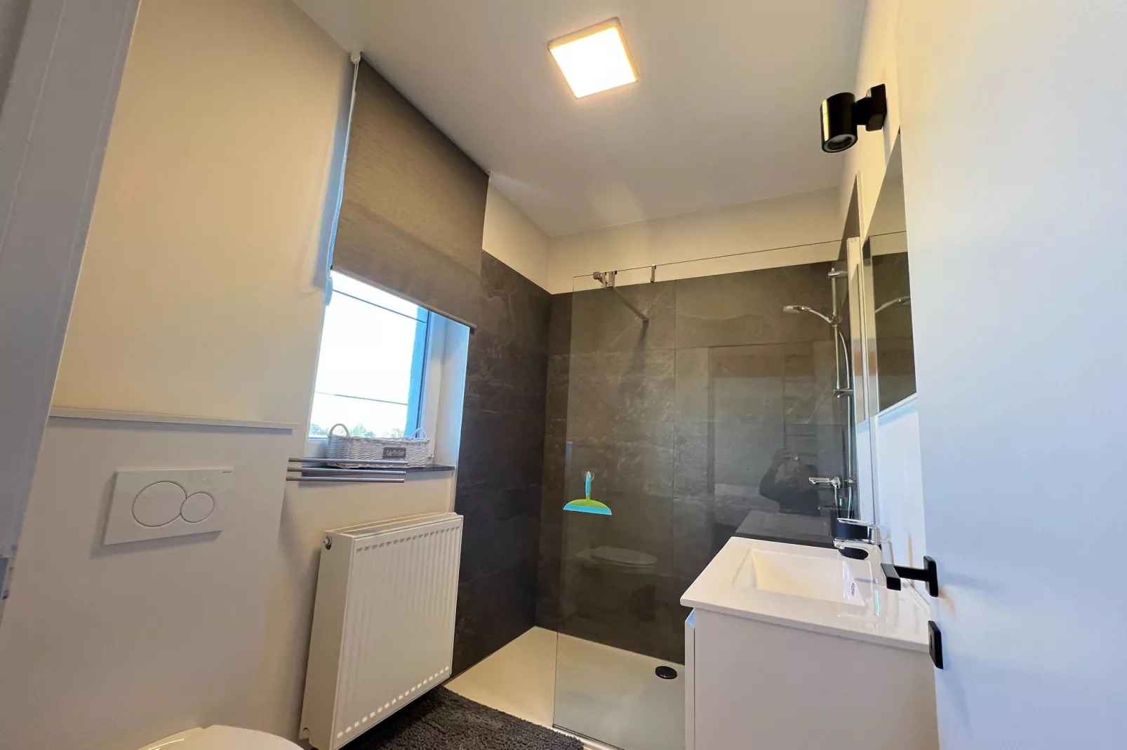 Petit gite des 4 filles-Bathroom