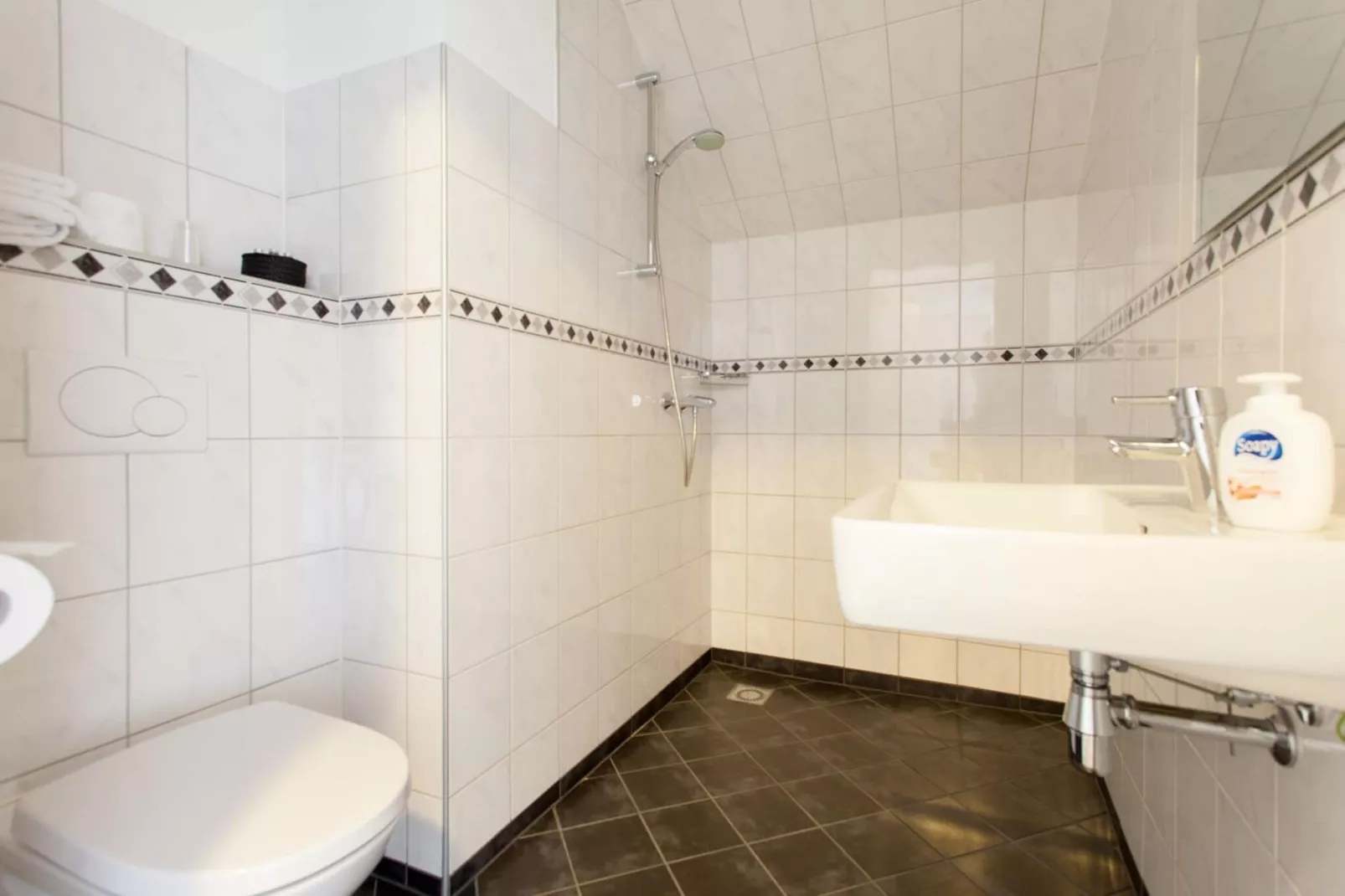 The Old Farmhouse-Bathroom