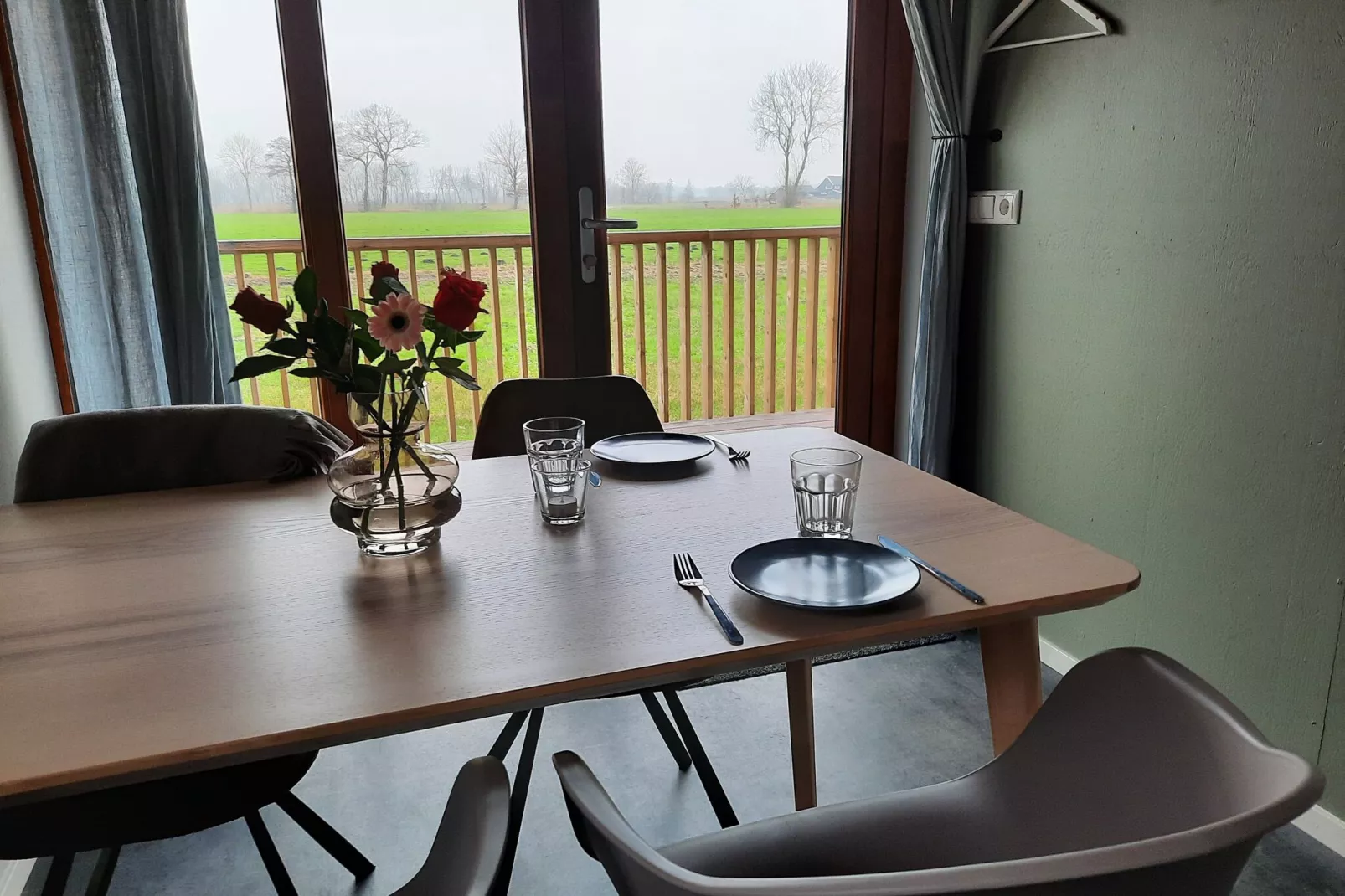 Acker Lodges 1-Salon