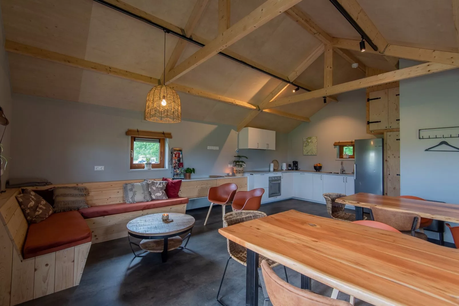Acker Lodges 2-Salon