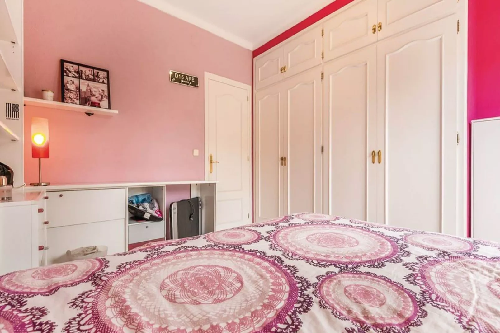 Casa con piscina y jardín L'Escala-Schlafzimmer