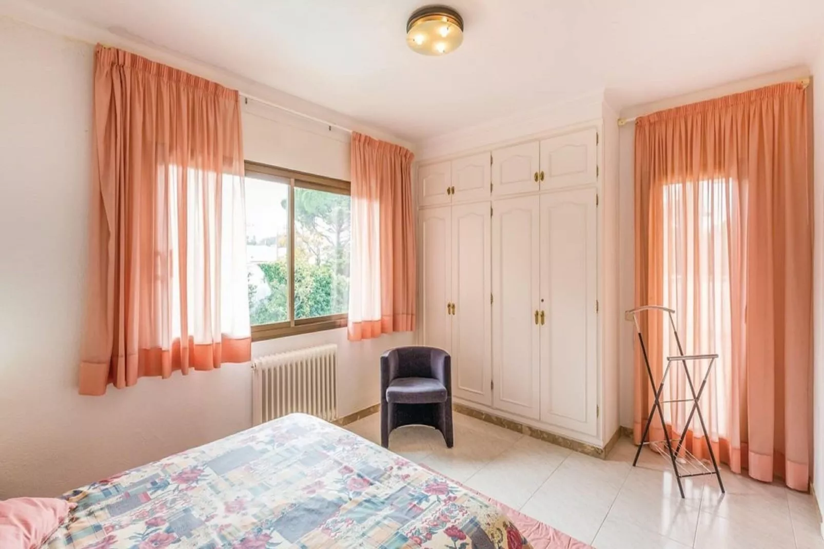 Casa con piscina y jardín L'Escala-Schlafzimmer