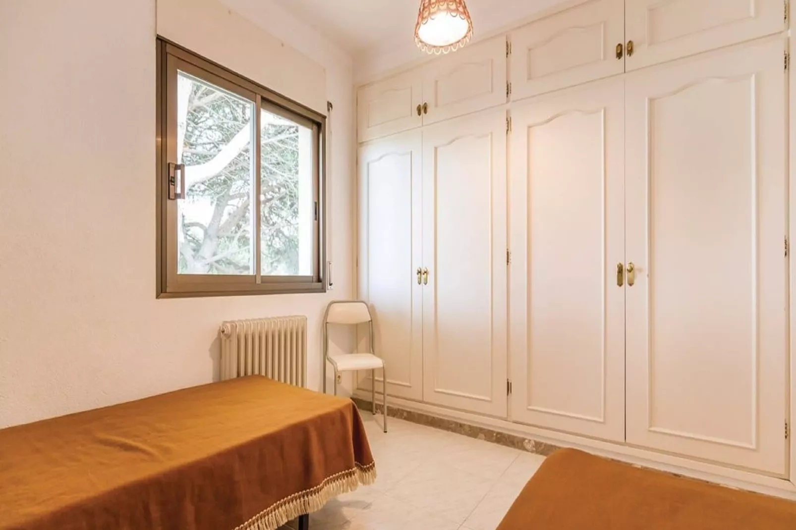 Casa con piscina y jardín L'Escala-Schlafzimmer