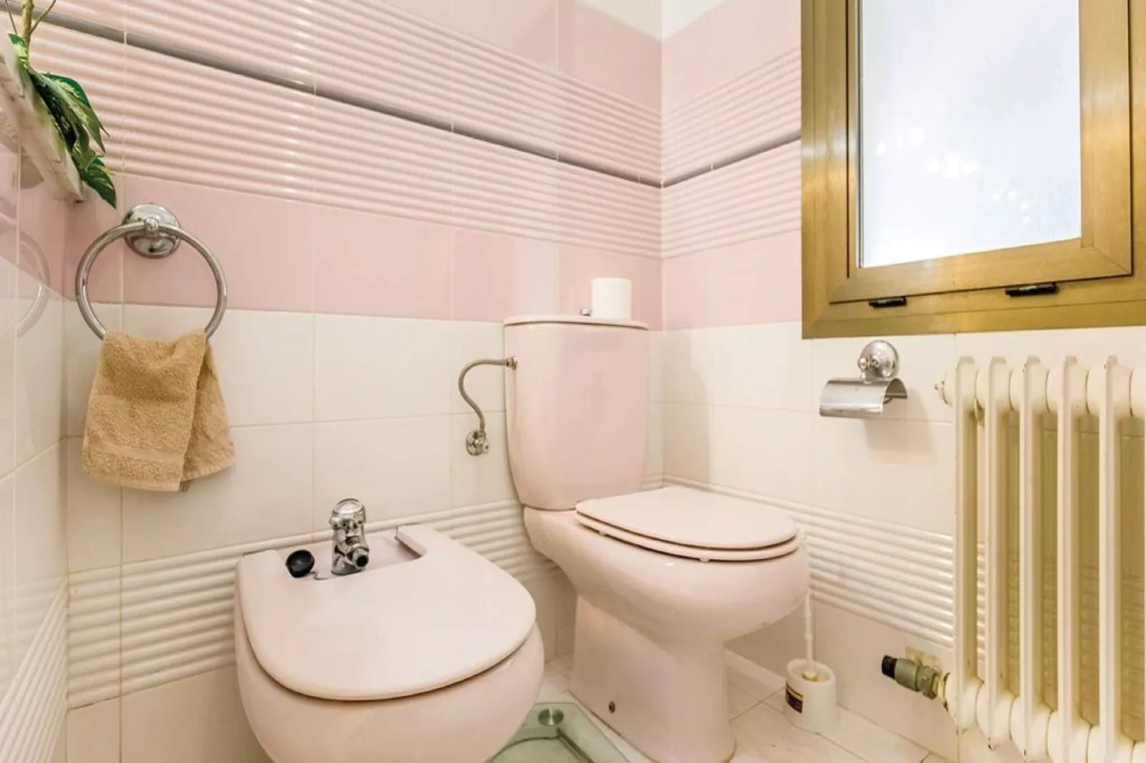 Casa con piscina y jardín L'Escala-Badezimmer
