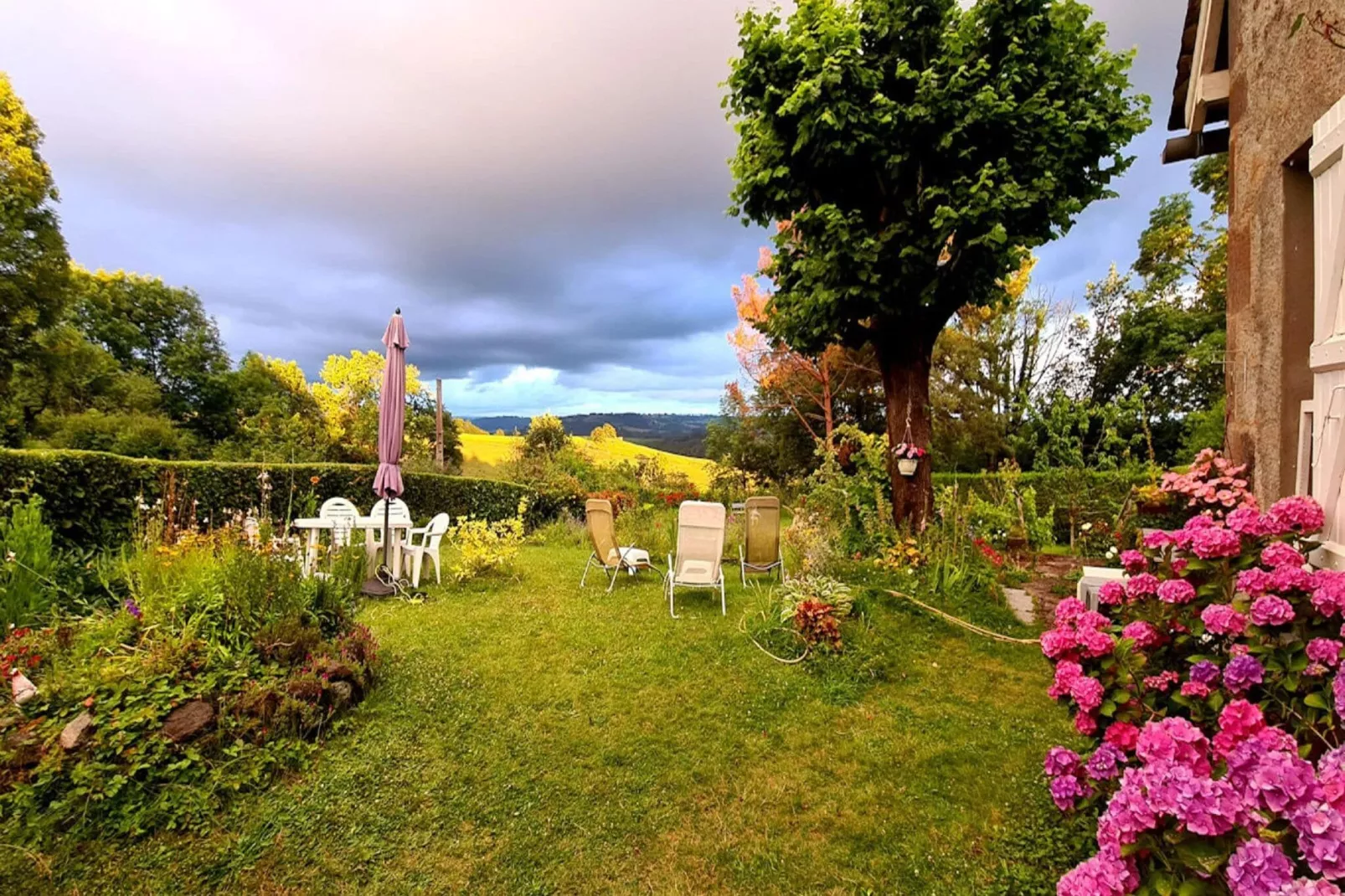 Petite Plaisance-Gardens summer