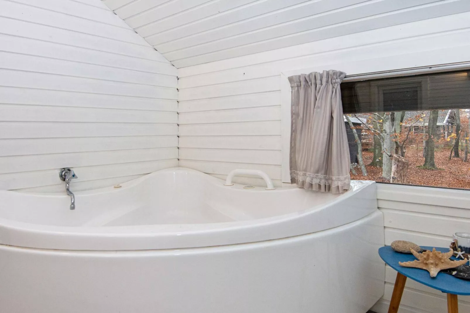 6 person holiday home in Glesborg-By Traum