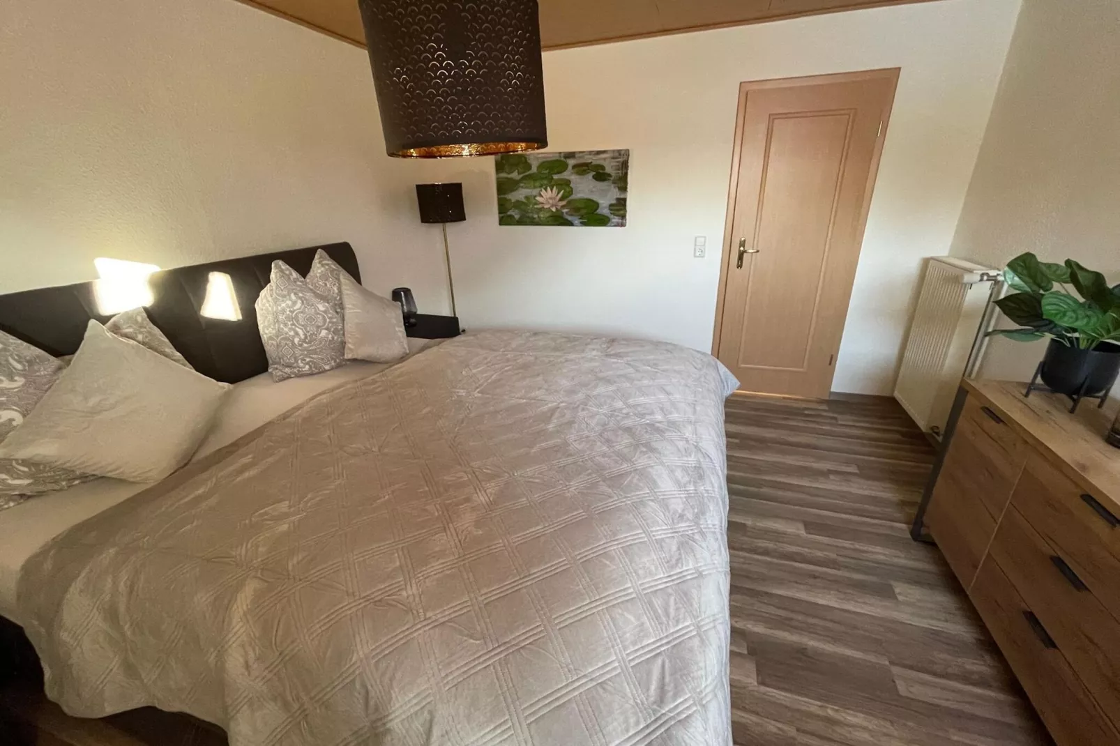 Thale-Bedroom