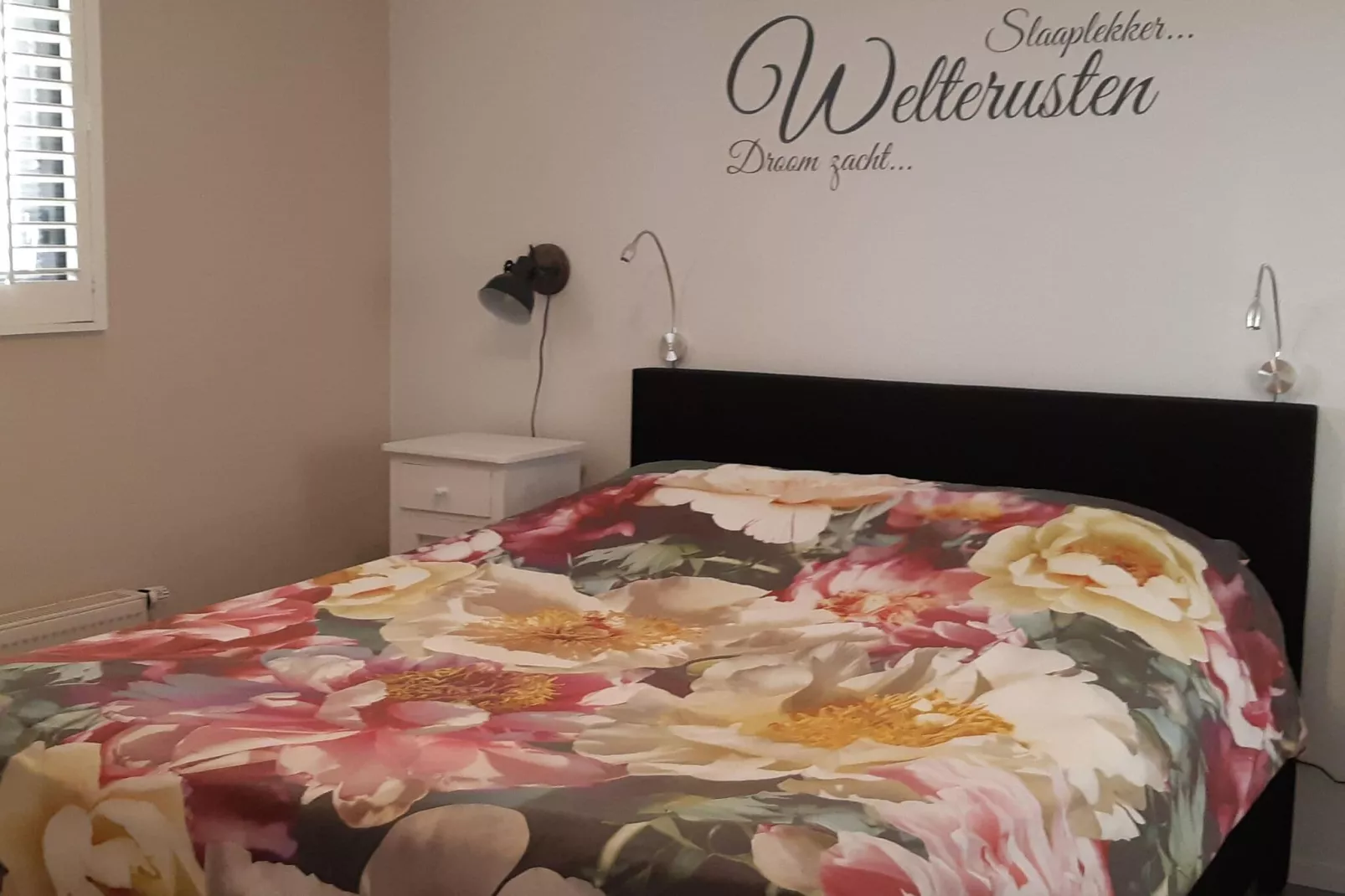 Wol Thus-Bedroom