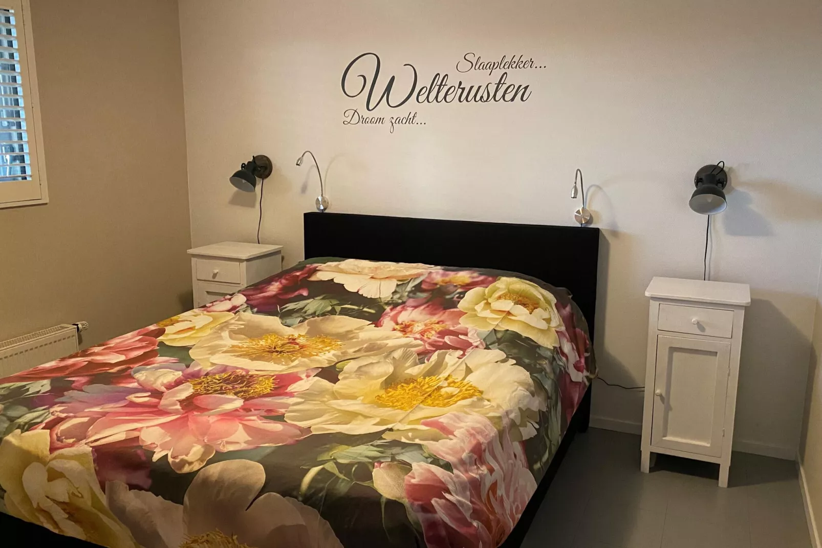 Wol Thus-Bedroom