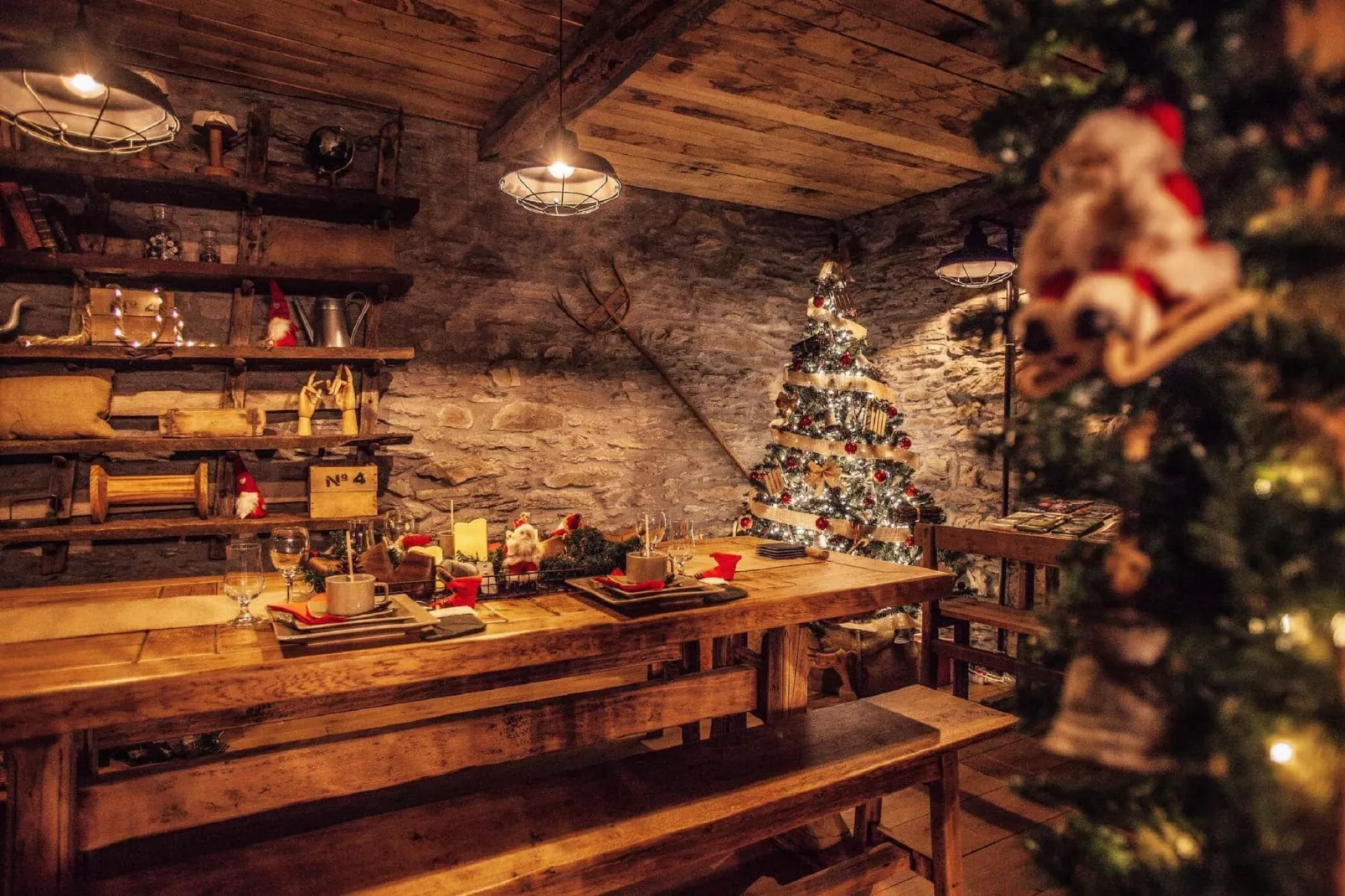 Le rustic-Dining room