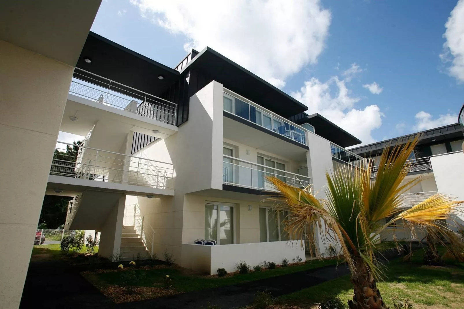 Résidence Domaine des Roches Jaunes 1-Exterior summer