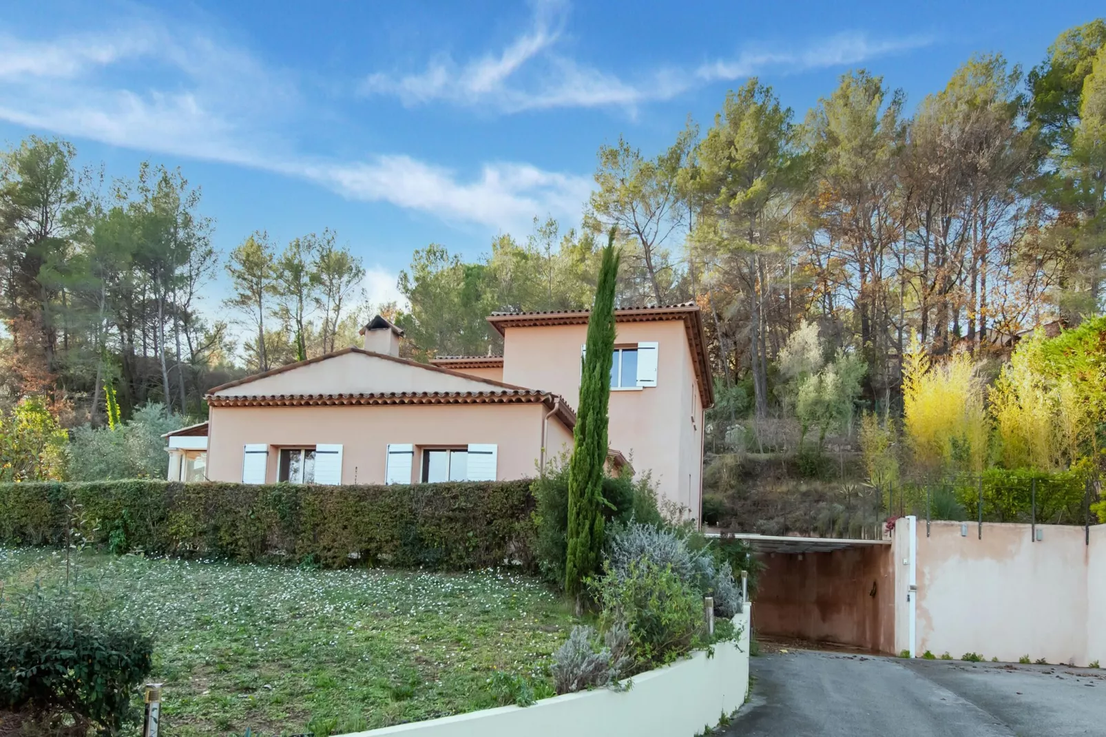 Villa Elvima-Exterior summer