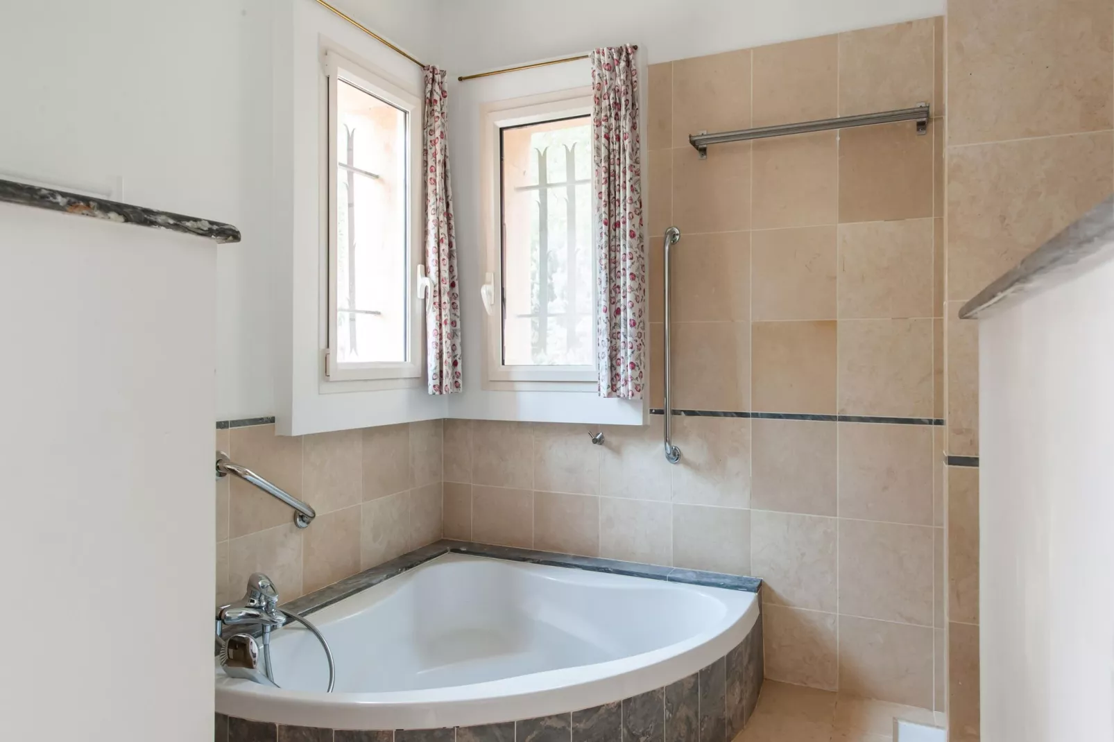 Villa Elvima-Bathroom
