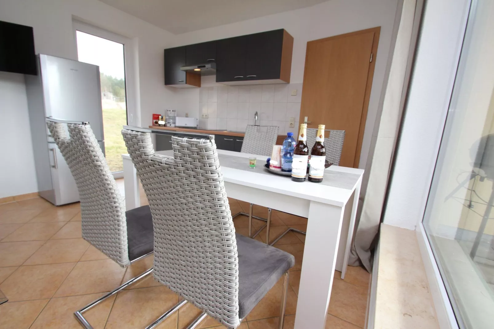 Reihenbungalow Nr 10 / Belegung 4 Personen-Esszimmer