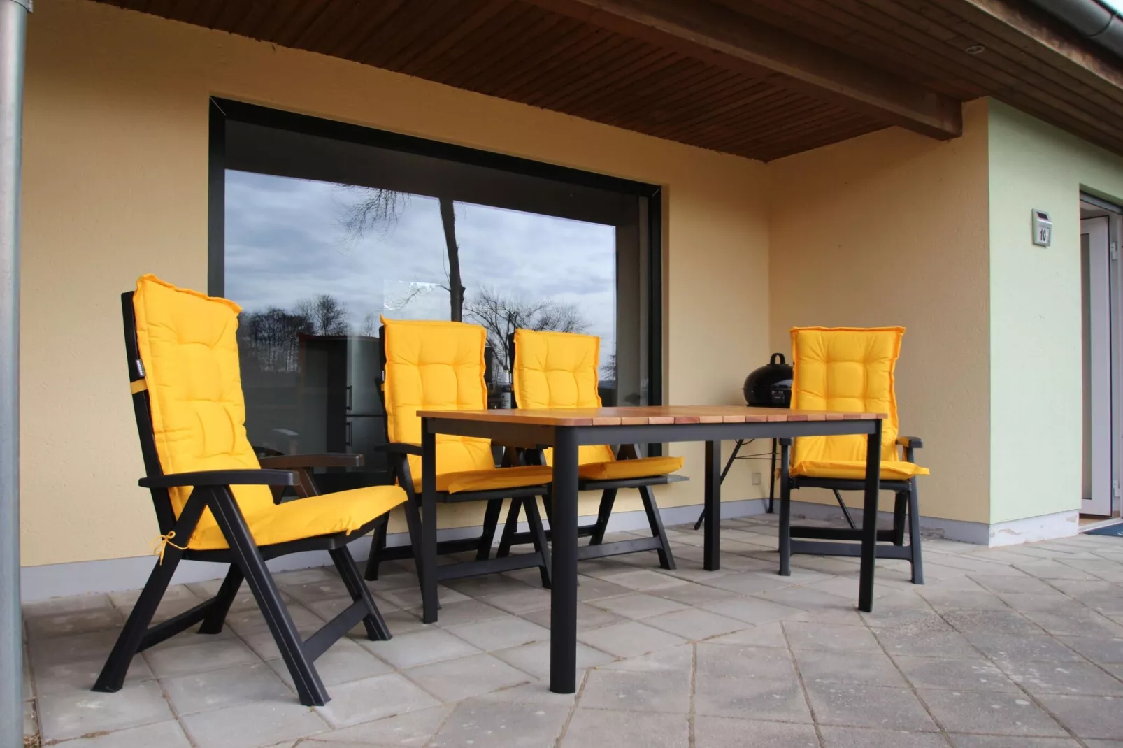 Reihenbungalow Nr 10 / Belegung 4 Personen-Terrassenbalkon
