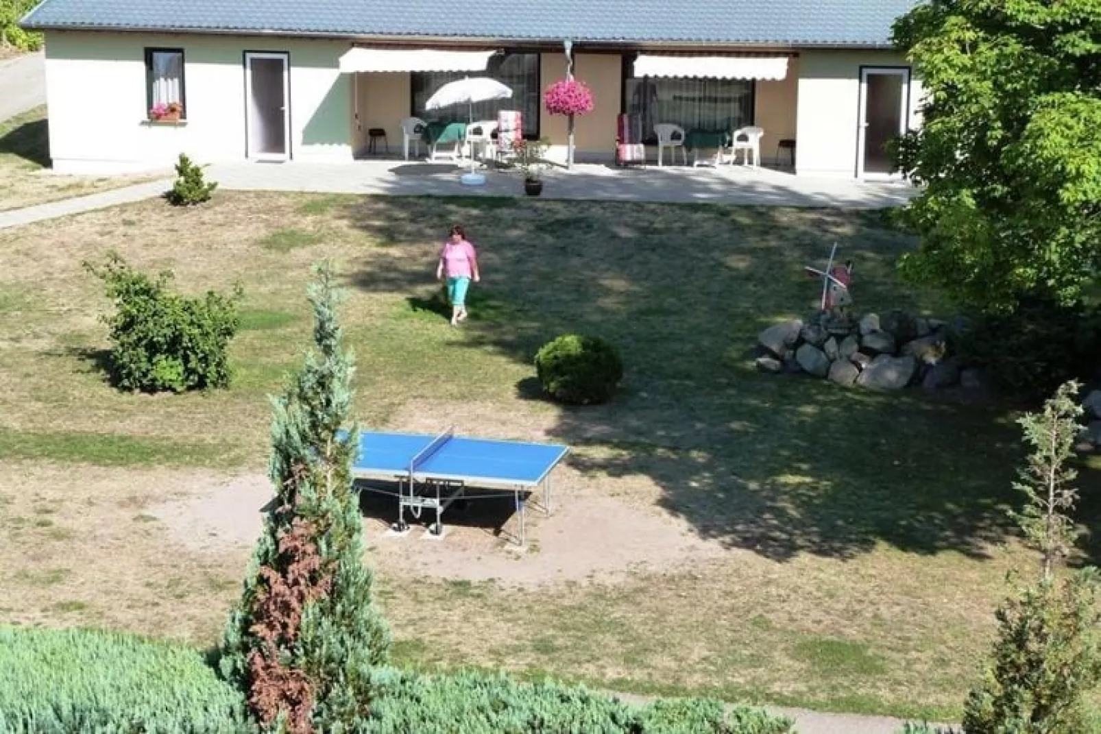 Reihenbungalow Nr 10 / Belegung 4 Personen-Parkeinrichtungen
