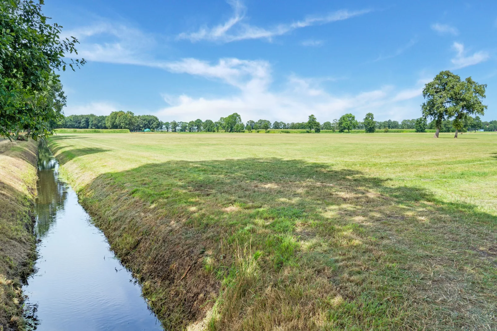 Woonboerderij in Staphorst voor 6 personen-Areas summer 5km