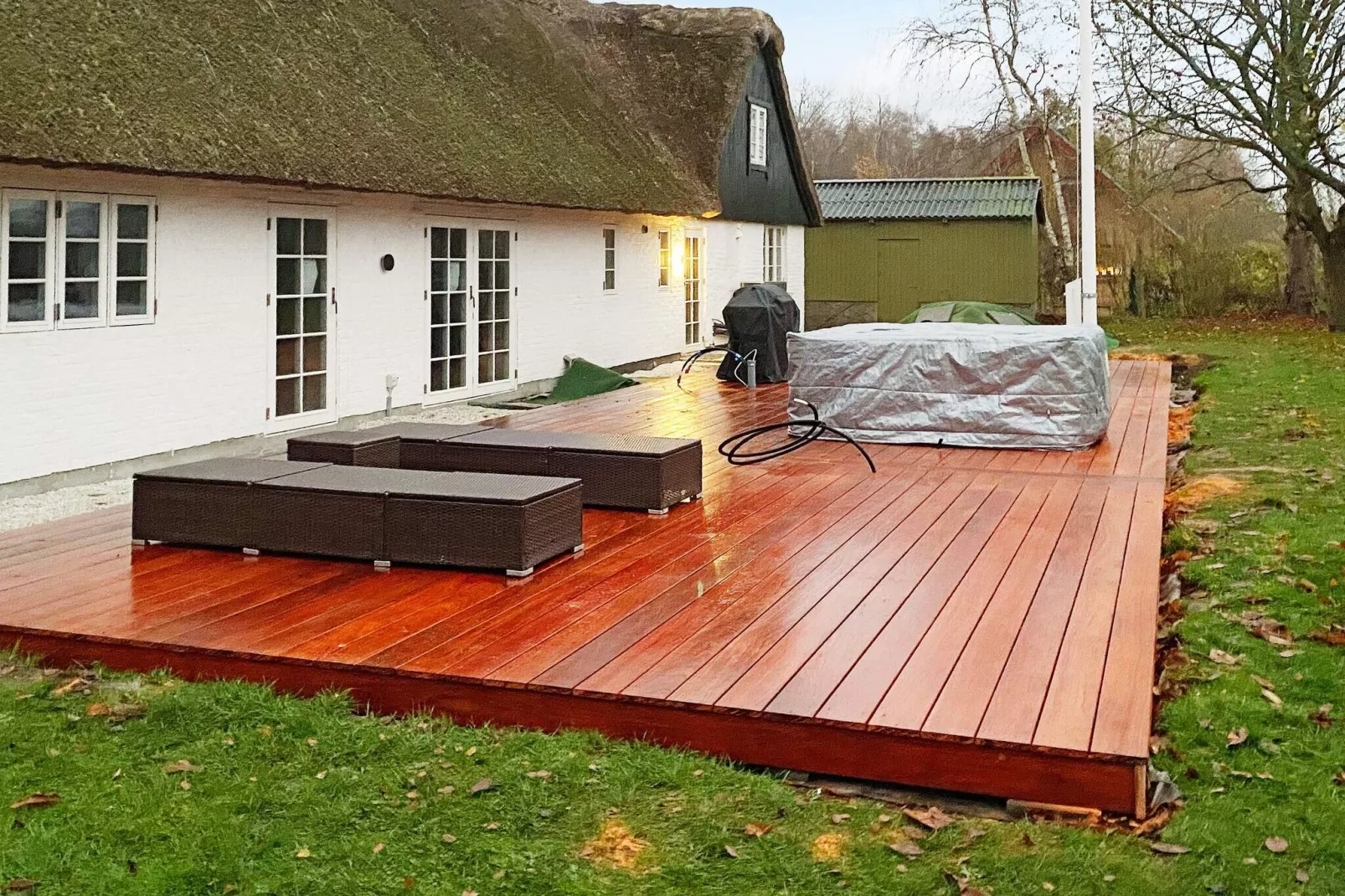 Idyllic Thatched Cottage Retreat-By Traum-Outdoor