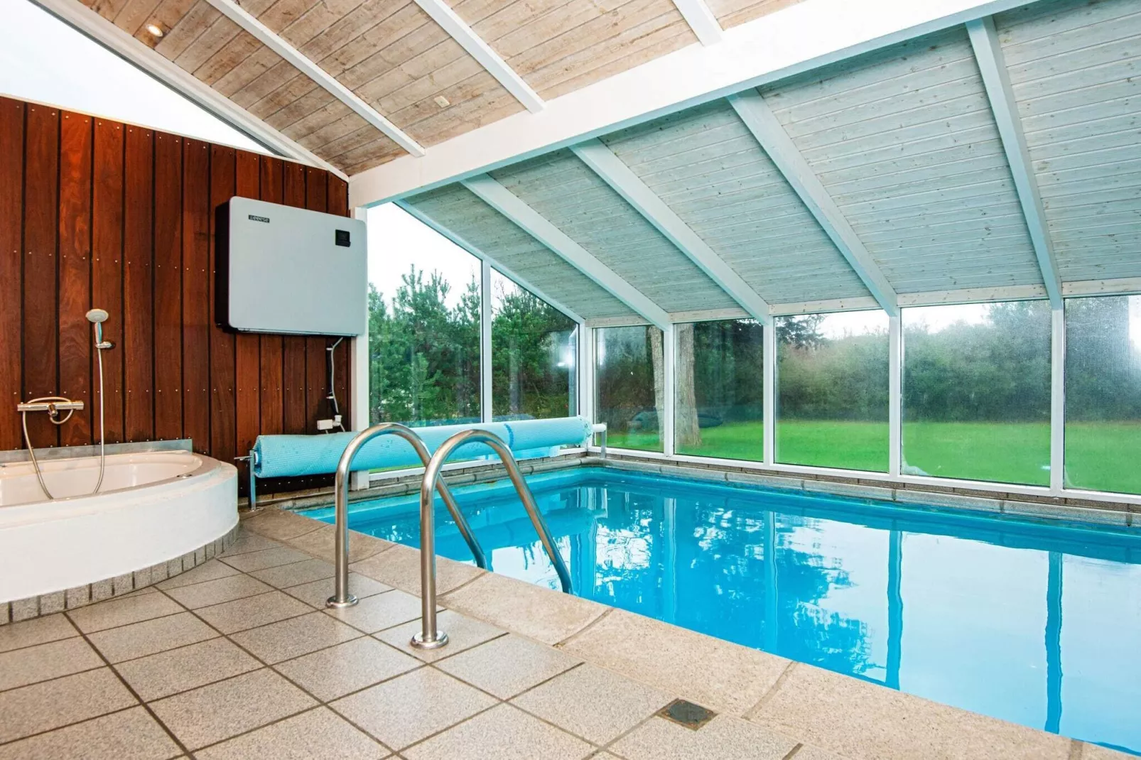 10 person holiday home in Allingåbro-By Traum-Pool