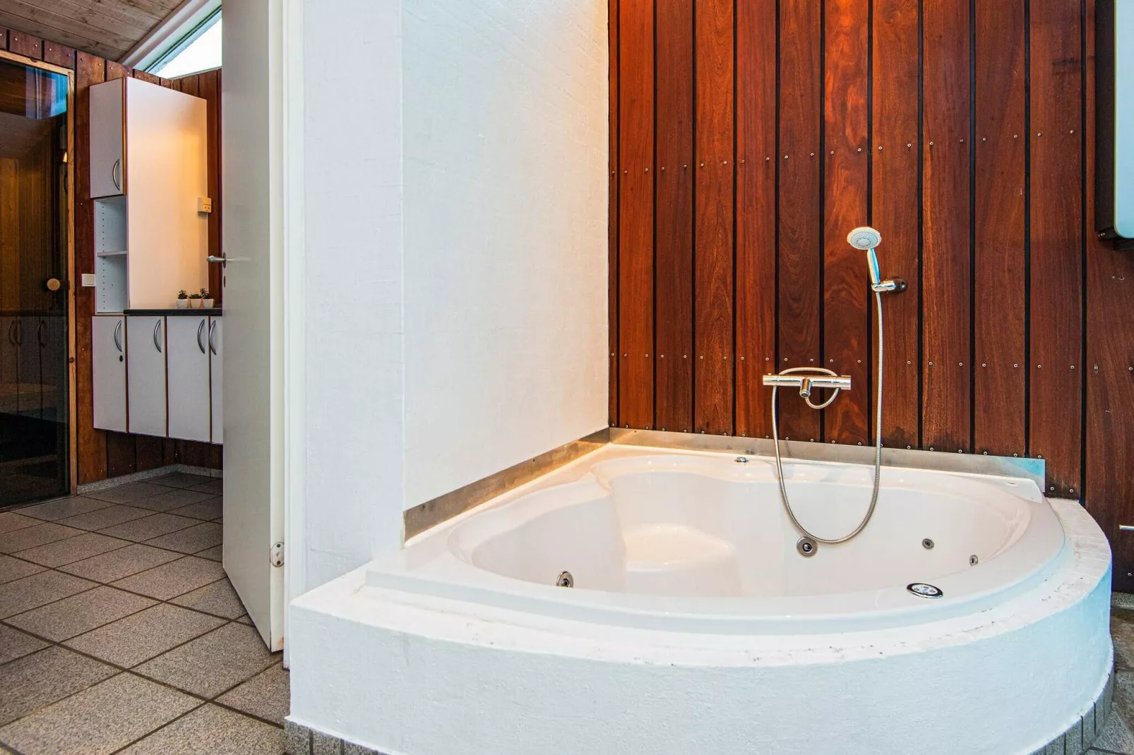 10 person holiday home in Allingåbro-By Traum-Spa