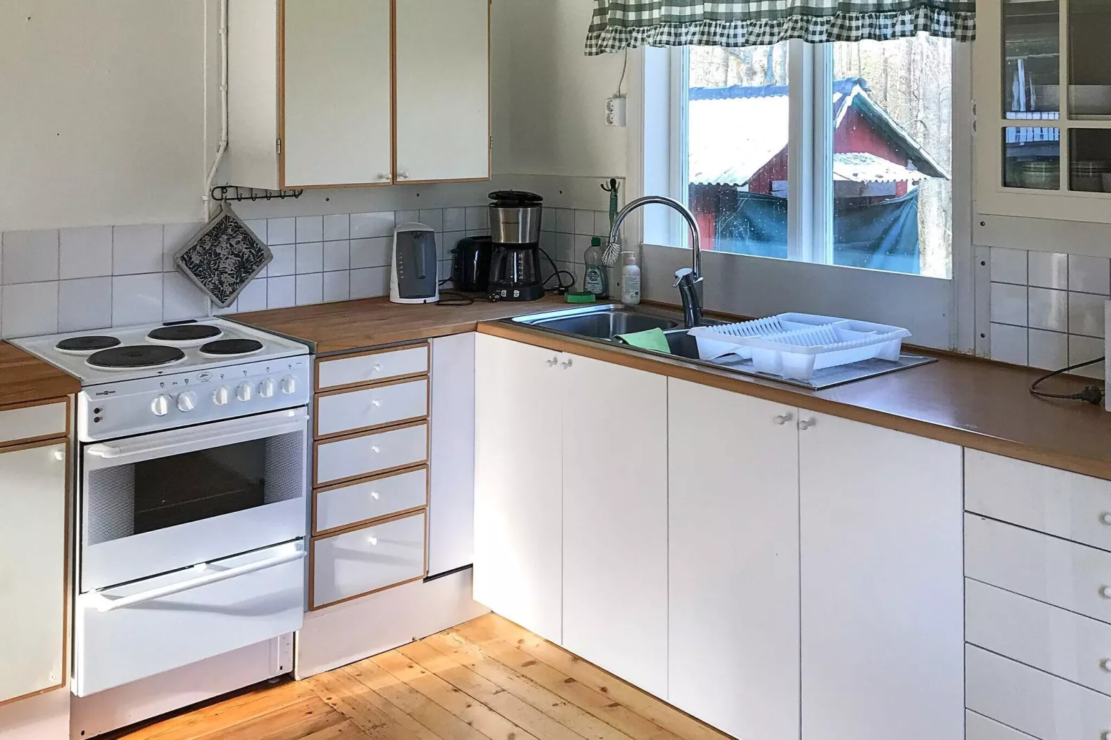 5 person holiday home in STAVSJÖ-By Traum-Indoor