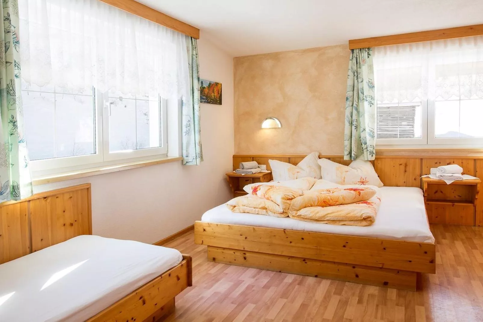 Karin Unten 8PAX-Bedroom