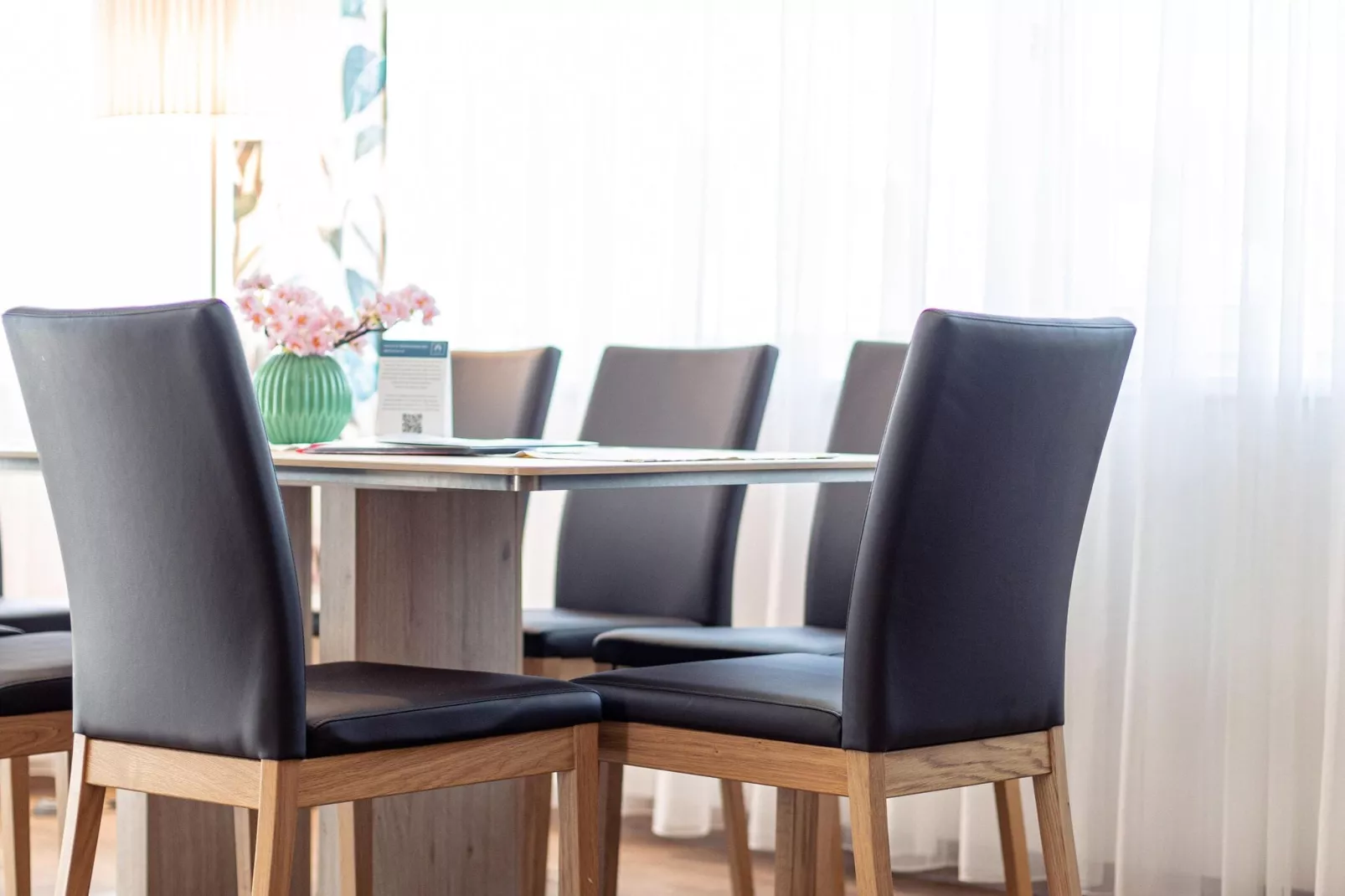 Naturpark Chalets 18-Dining room