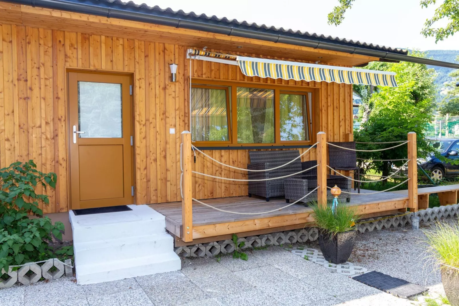 Blasge Bungalow 1-Außenbereich Sommer
