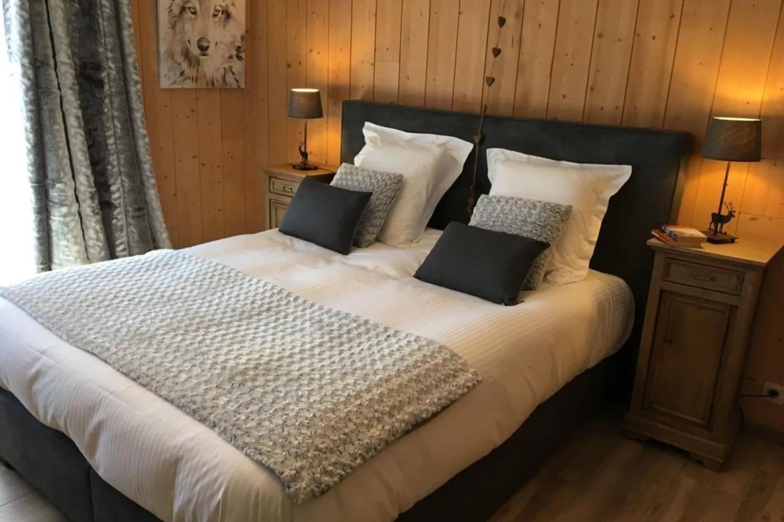 Leora Cocoon-Bedroom