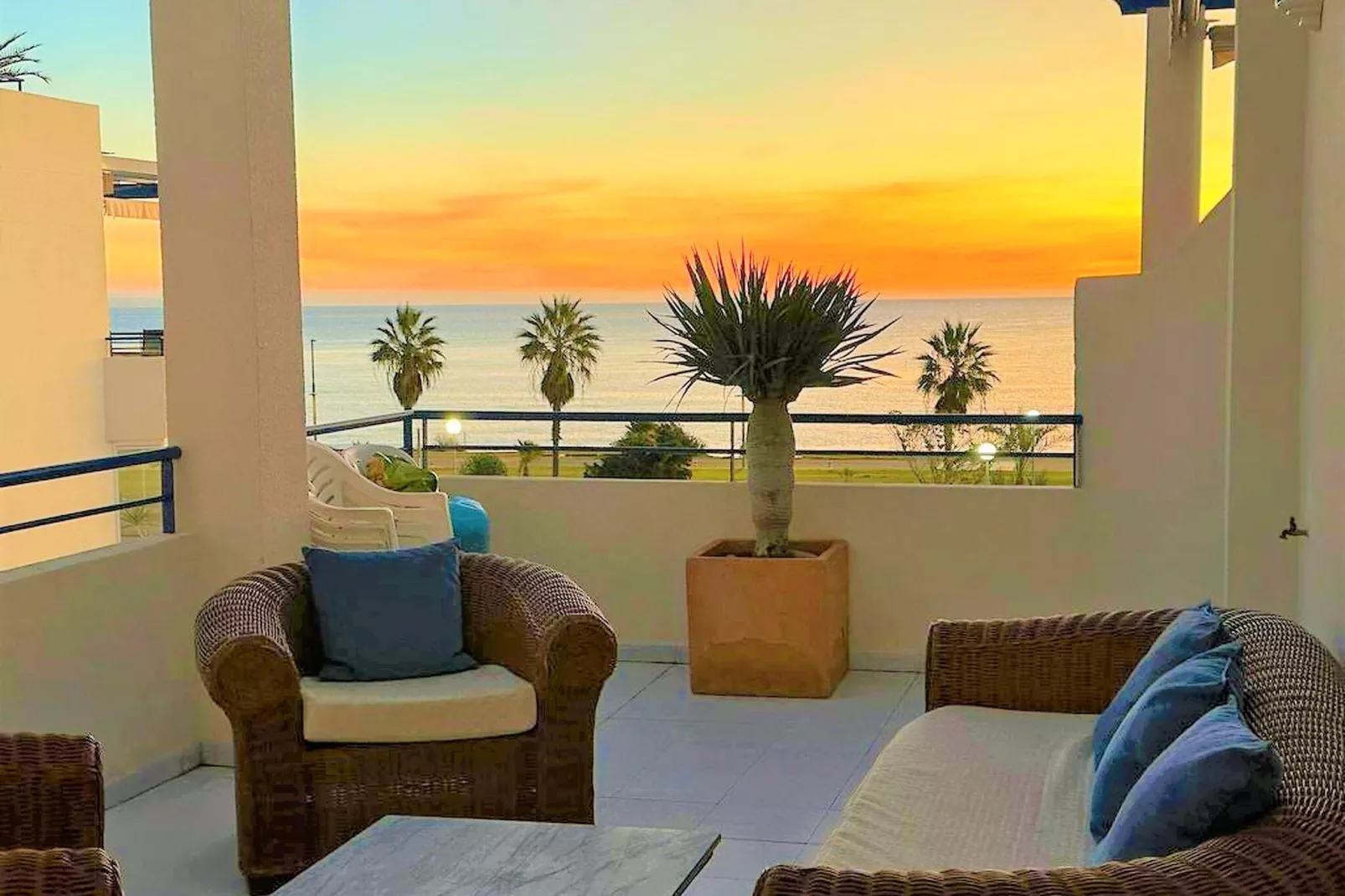 Palacio de la marina-Terrace balcony