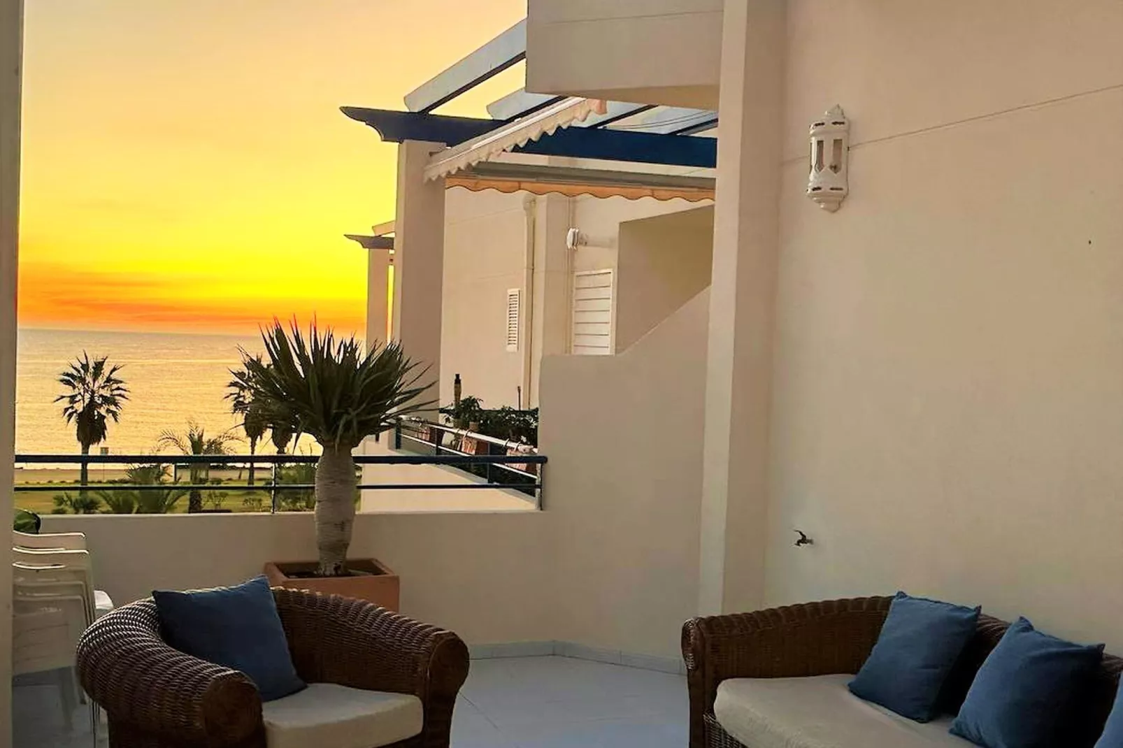 Palacio de la marina-Terrace balcony