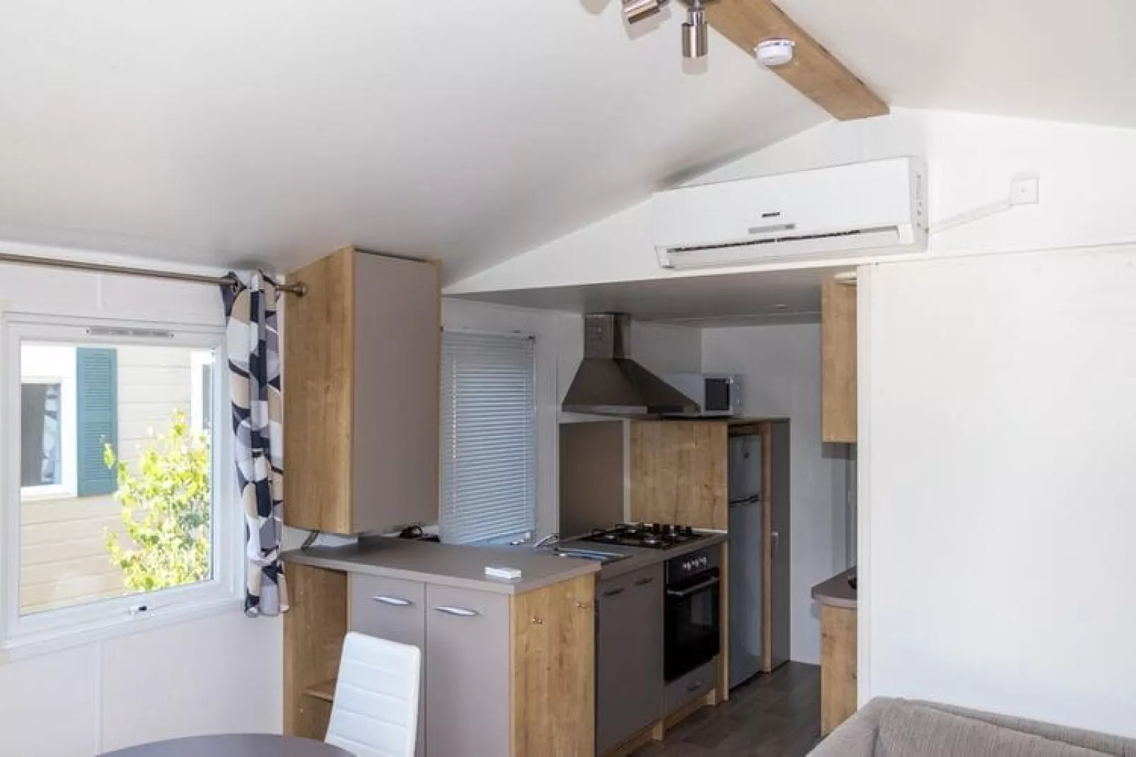 Domaine de l'Ecrin du Lac Chorges Mobile Homes - Petit Chalet 30qm 4 pers-Küche