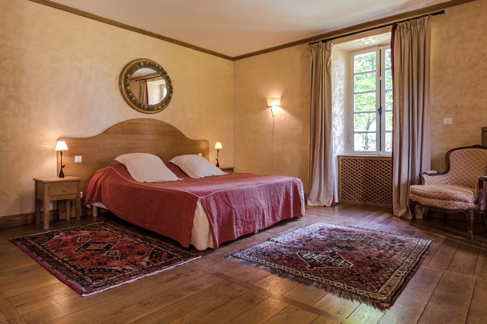 Manoir de la Baronie 16P-Bedroom