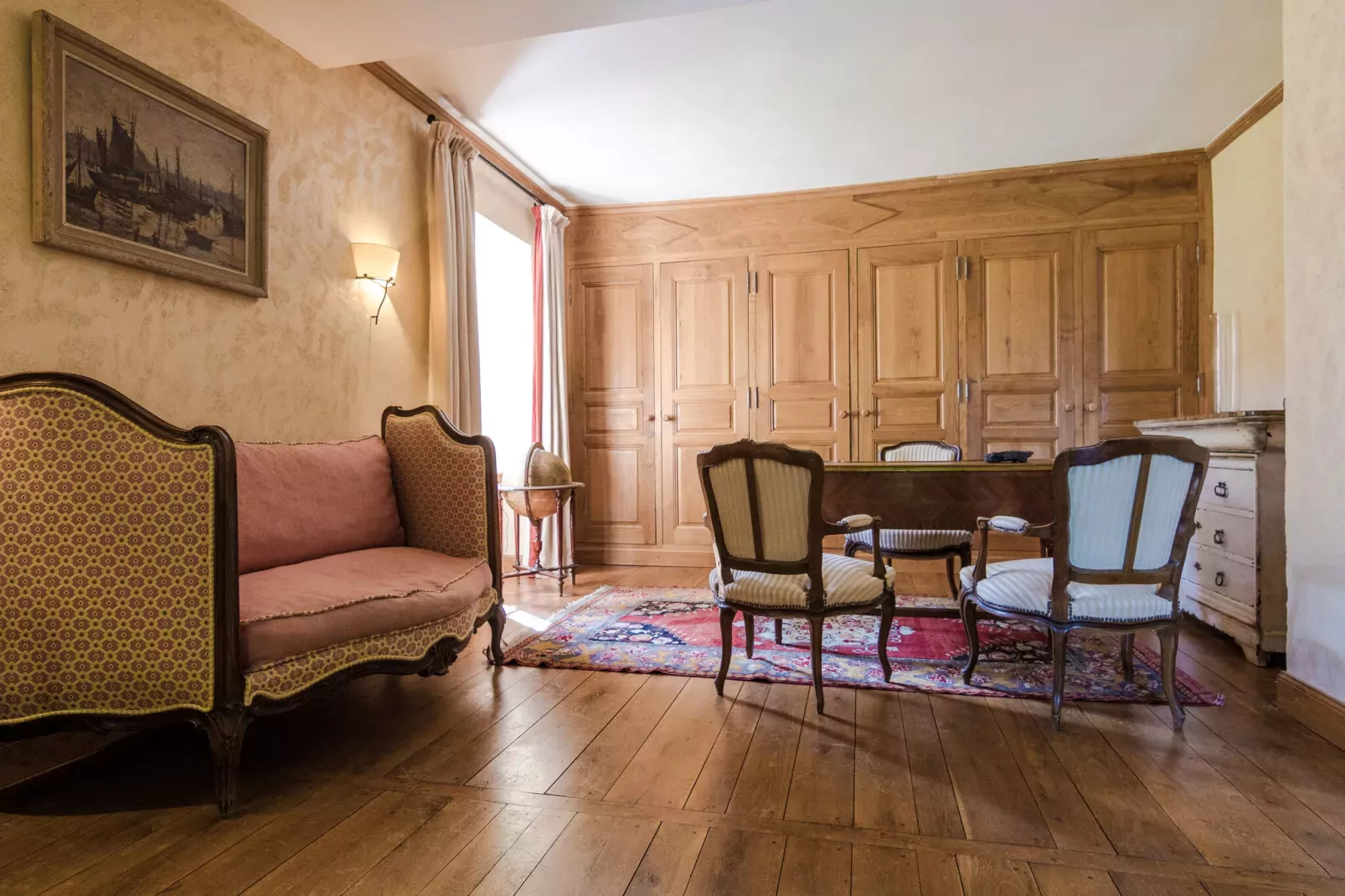 Manoir de la Baronie 16P-Bedroom