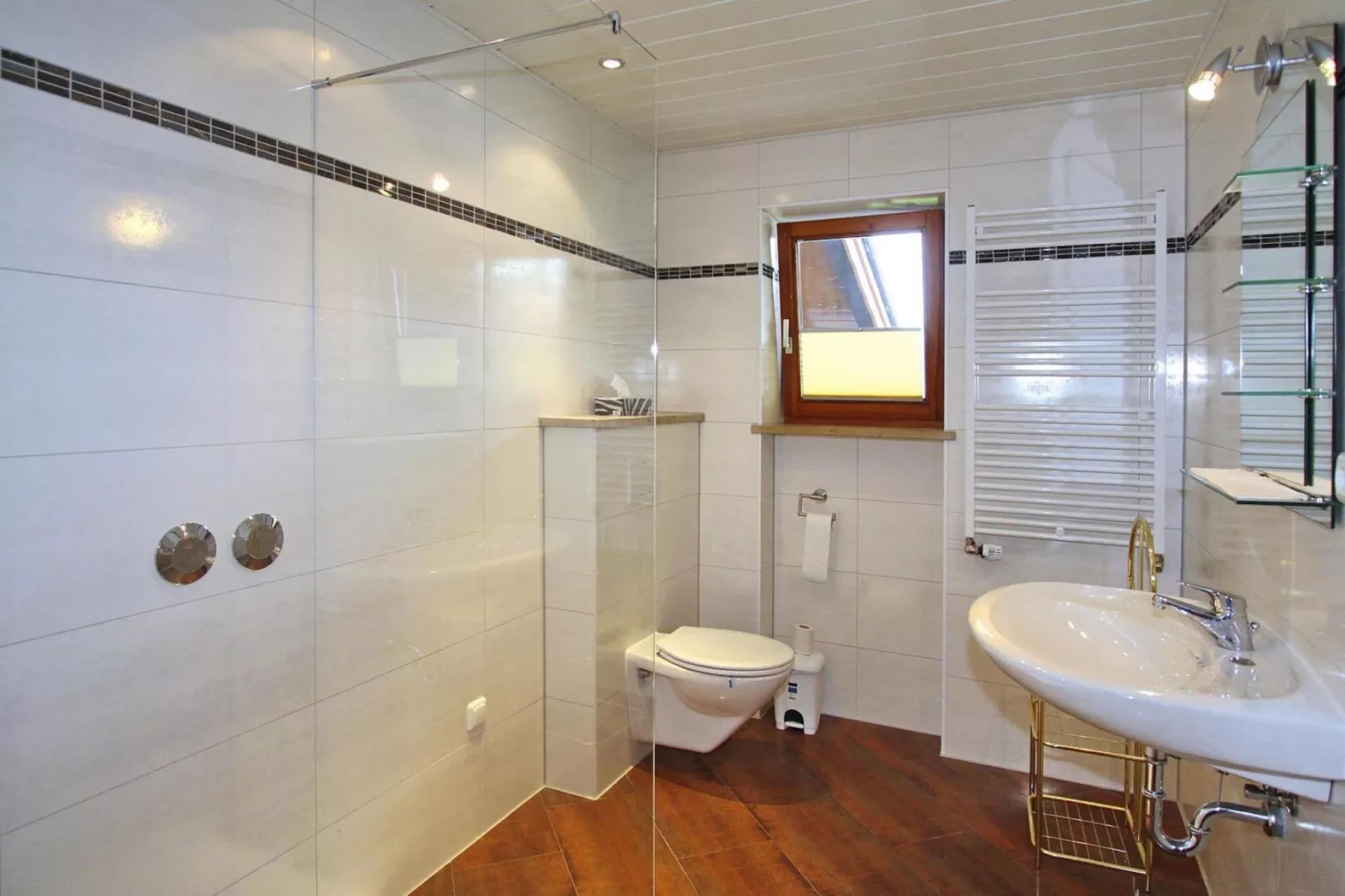 Toni Apartment 1- 75 qm-Bathroom