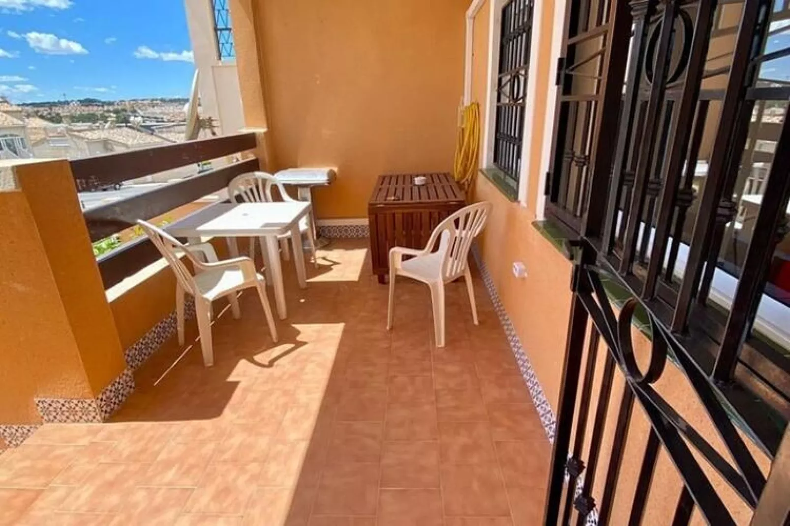 Bungalow-Terrace balcony