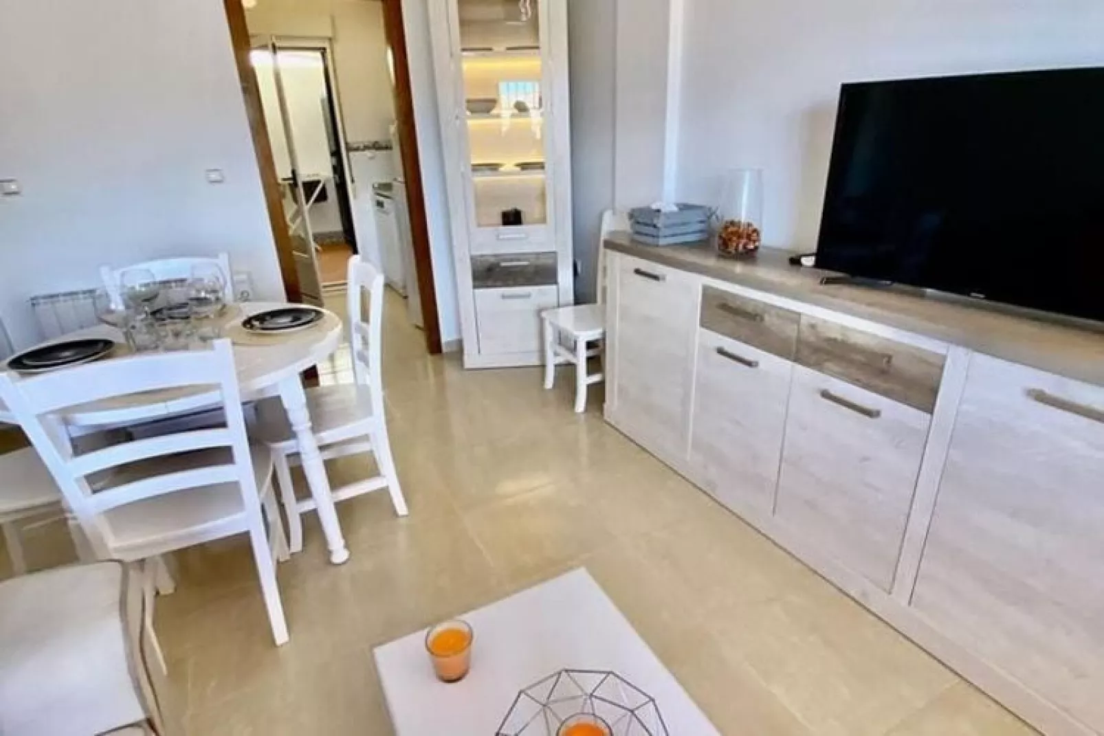 Bungalow-Dining room