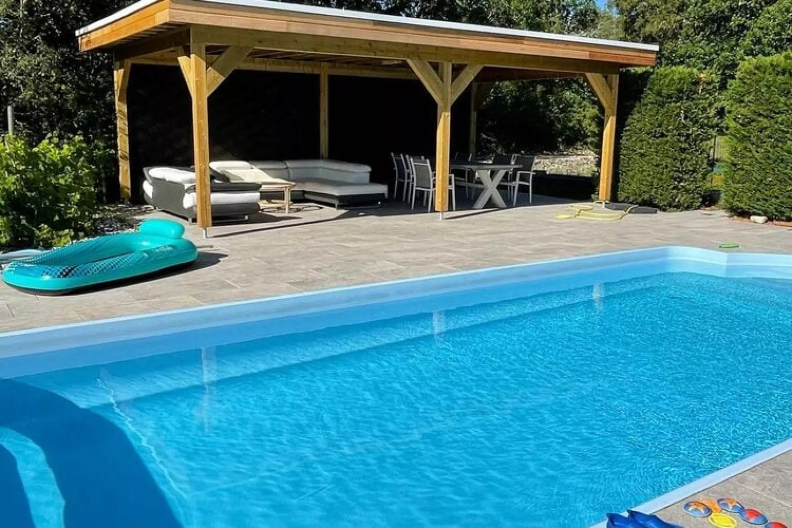 poolofhouse