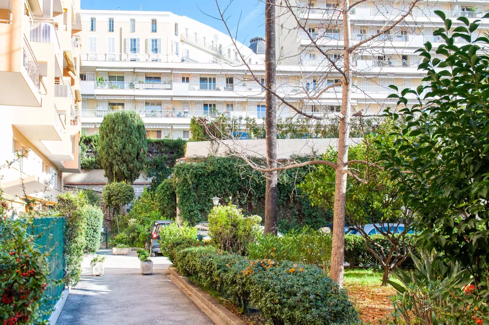 Charme à Menton-Gardens summer