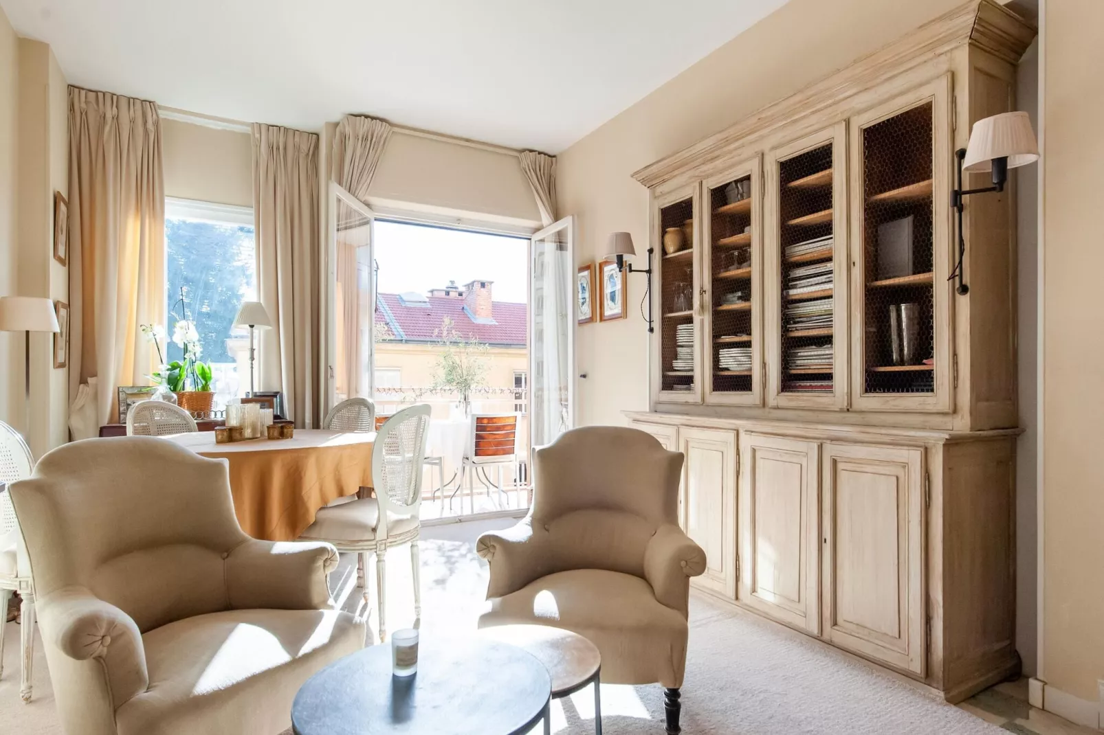 Charme à Menton-Living room