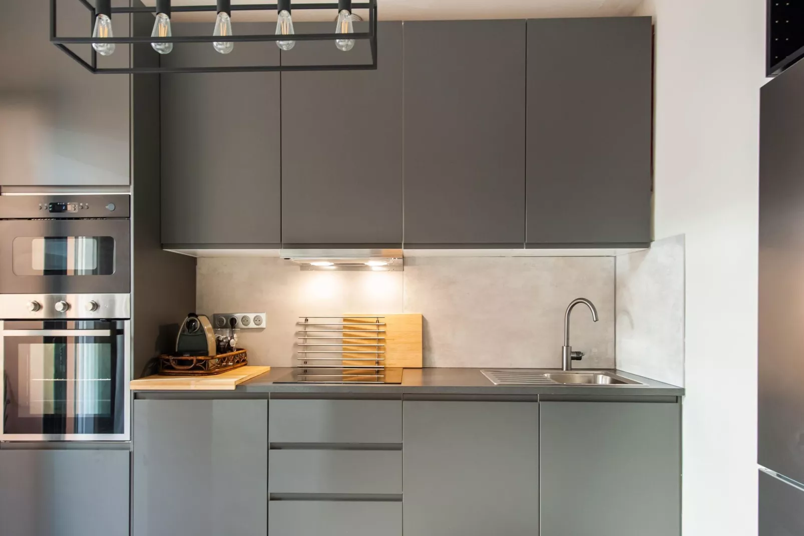 Charme à Menton-Kitchen
